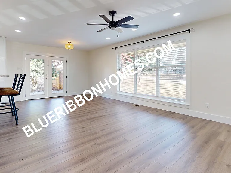 501 Idlewood Ln — Photo 13
