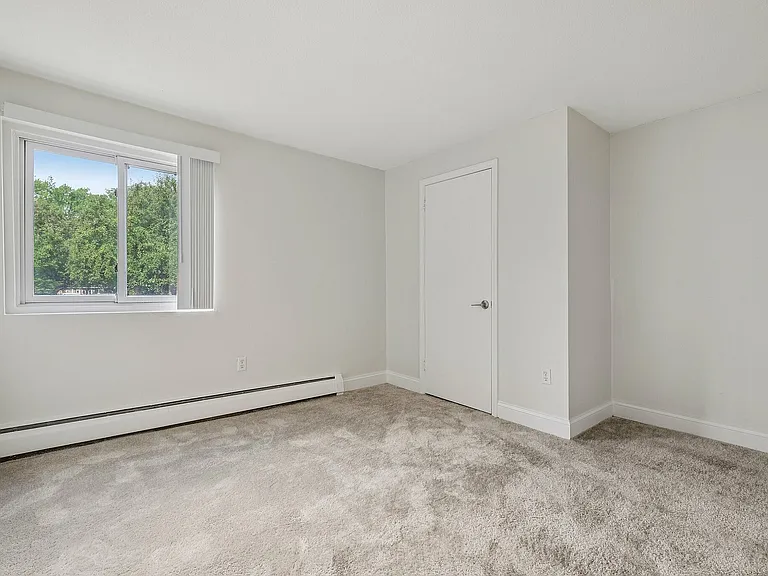 19-web-or-mls-Park St-S1807-019