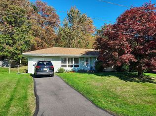 65 Oak Dr, Dallas, PA 18612