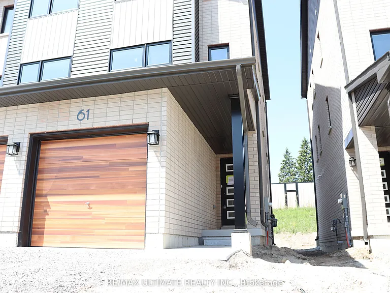 61 Flan Blvd — Photo 2