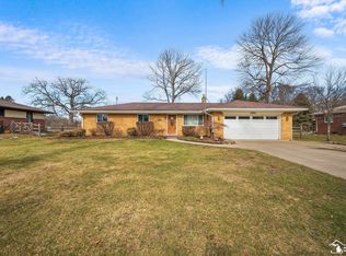 3254 Pleasant Dr, Temperance, MI 48182