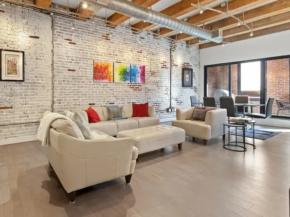 33 Sleeper St APT 306, Boston, MA 02210