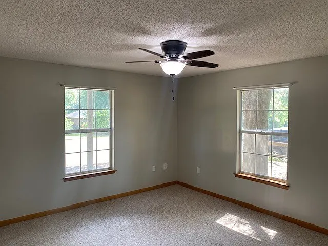 5105 Lake Dr — Photo 11