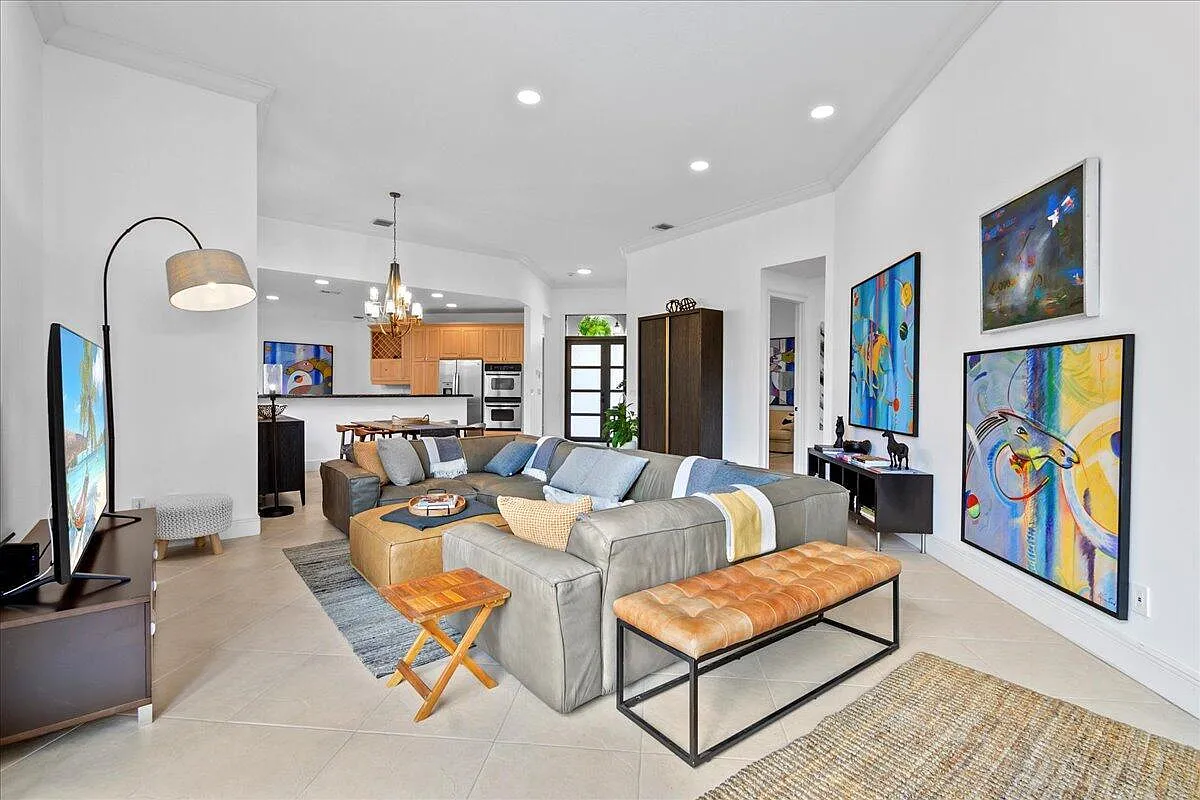 3 bed, 3.5 bath, 2411 sqft, $12,500 — Photo 1