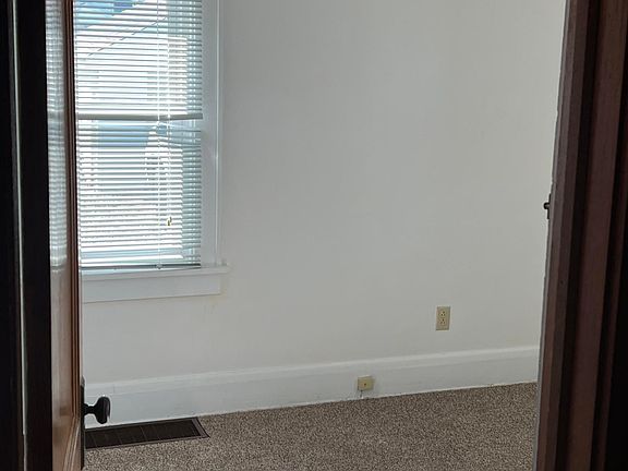 5th image of 108 Meadow Ct