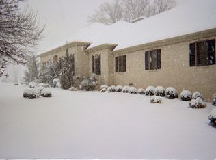 5201 Equestrian Dr, Sykesville, MD 21784