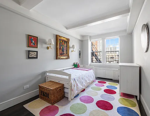 Sold by Compass | media 7