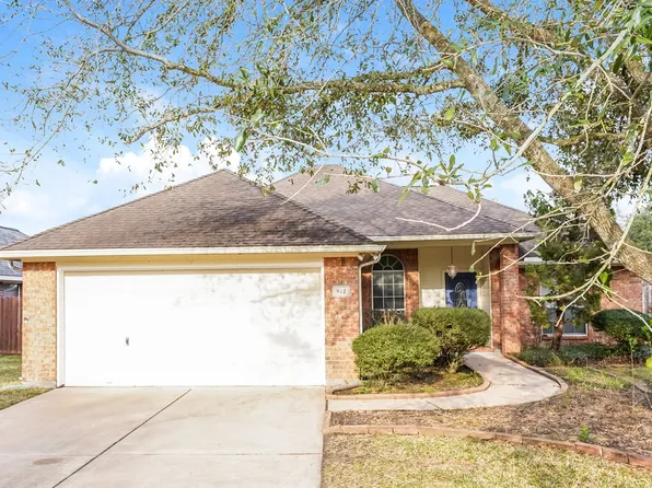 814 Courtside Dr W, League City, TX 77573