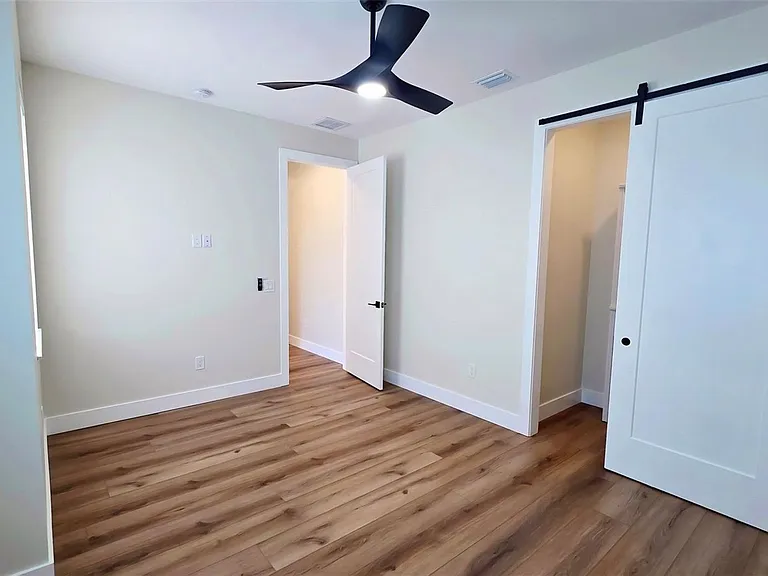 1156 Cocoanut Ave — Photo 55
