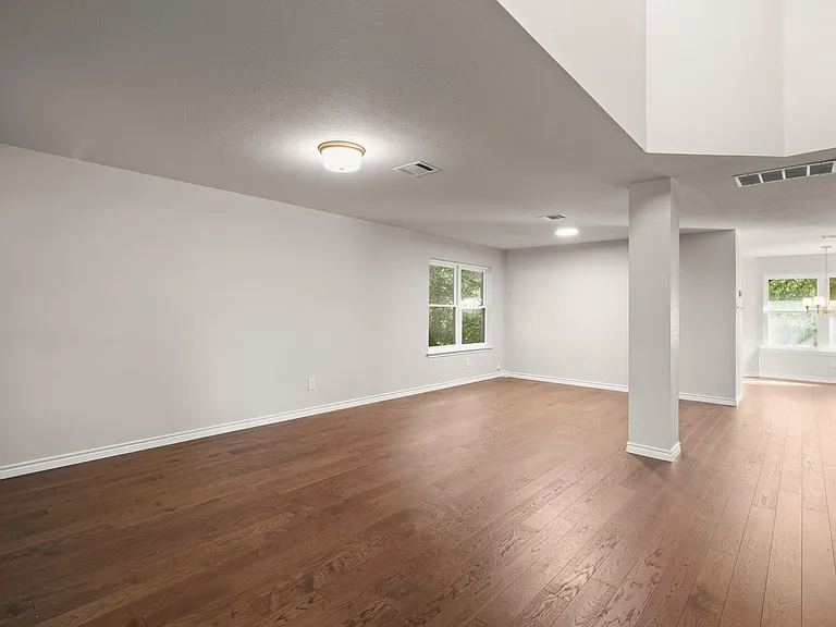 17841 Park Valley Dr — Photo 3