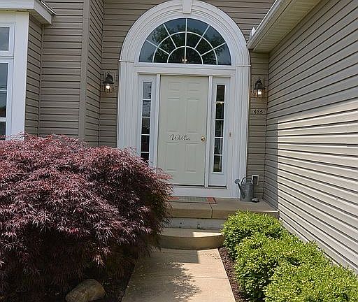 3rd image of 483 Biscayne Dr