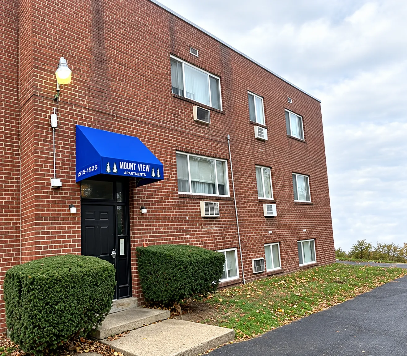 1 bed, $1,200 — Photo 1