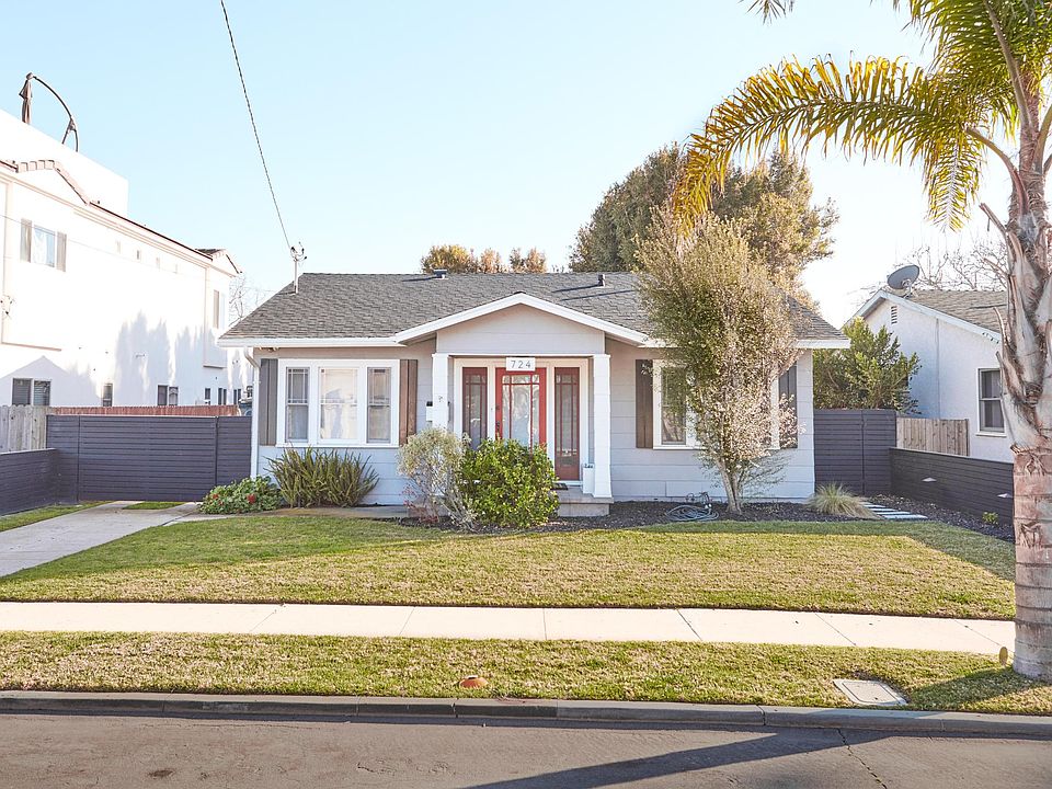 1st image of 724 W Mariposa Ave