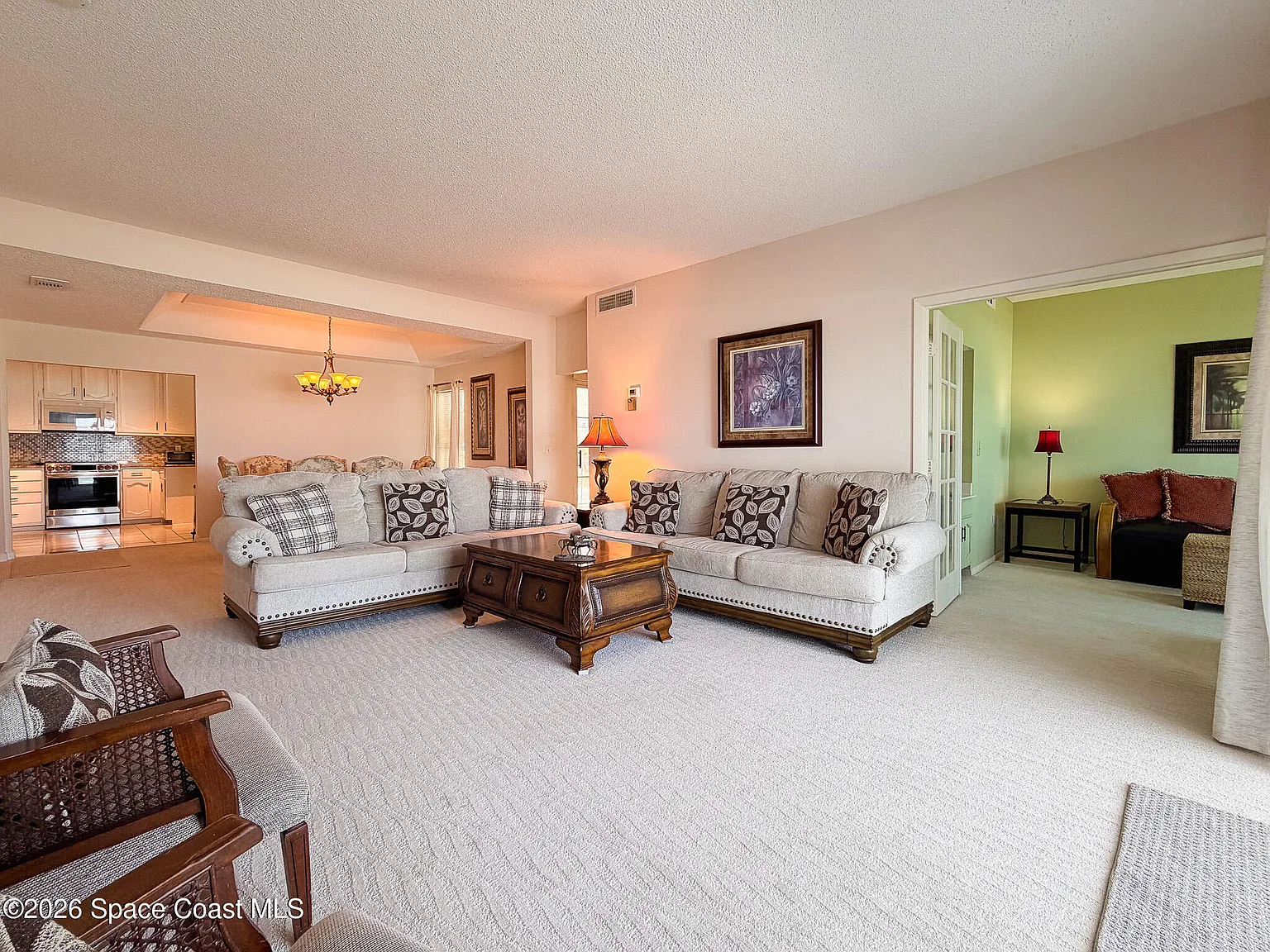 3 bed, 2.5 bath, 2036 sqft, $3,800 — Photo 3