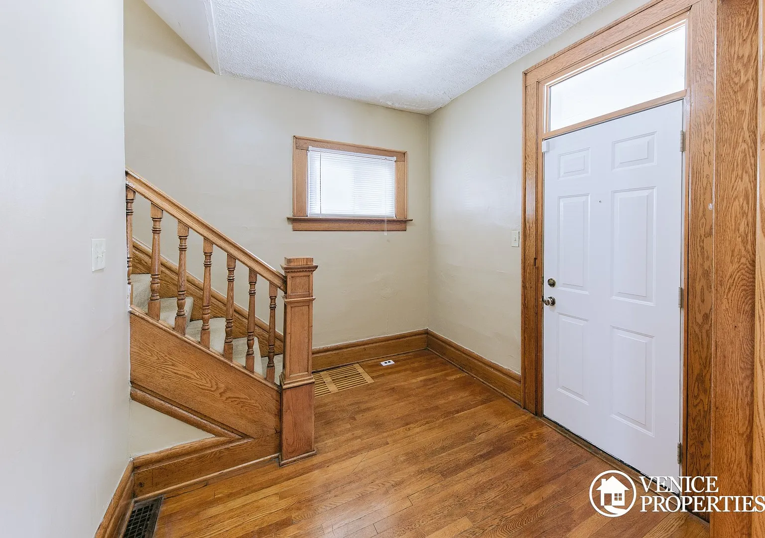4 Bedroom on OSU Campus — Photo 2