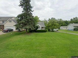 8701 Fosdick Rd, Cleveland, OH 44125