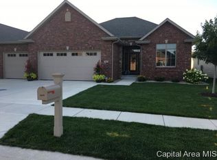 2413 Wimbledon Pl, Springfield, IL 62704