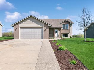 2164 Maple St SW, Howard Lake, MN 55349