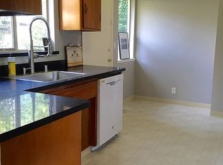 504 James Ave, Redwood City, CA 94062