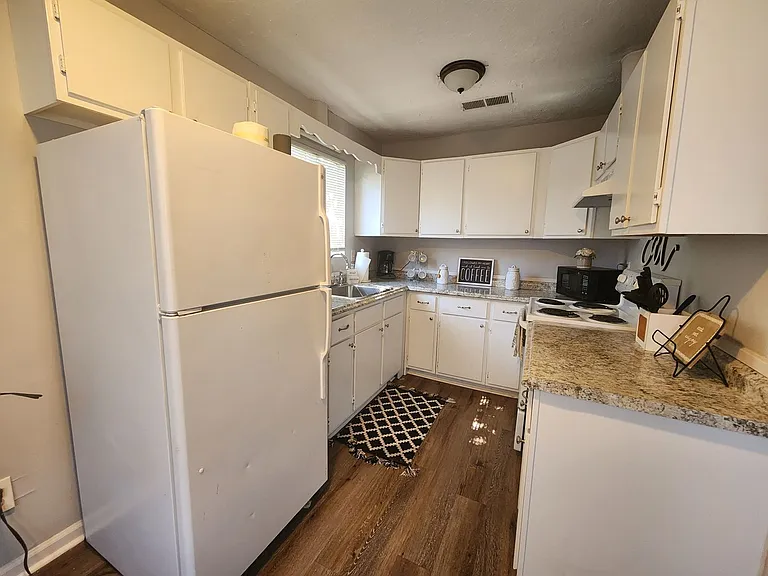 917 Oakview Ave — Photo 56