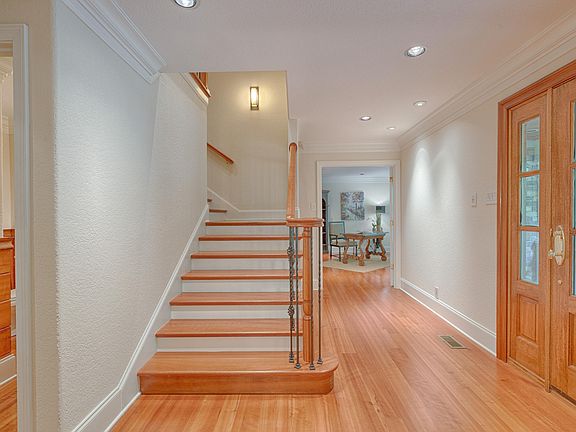5th image of 7125 Merrick Dr