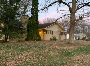 23 Oakwood Dr, Kankakee, IL 60901