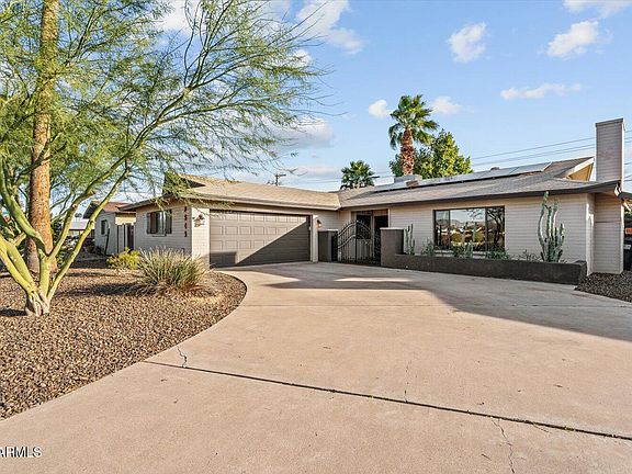 3rd image of 8543 E JACKRABBIT Road