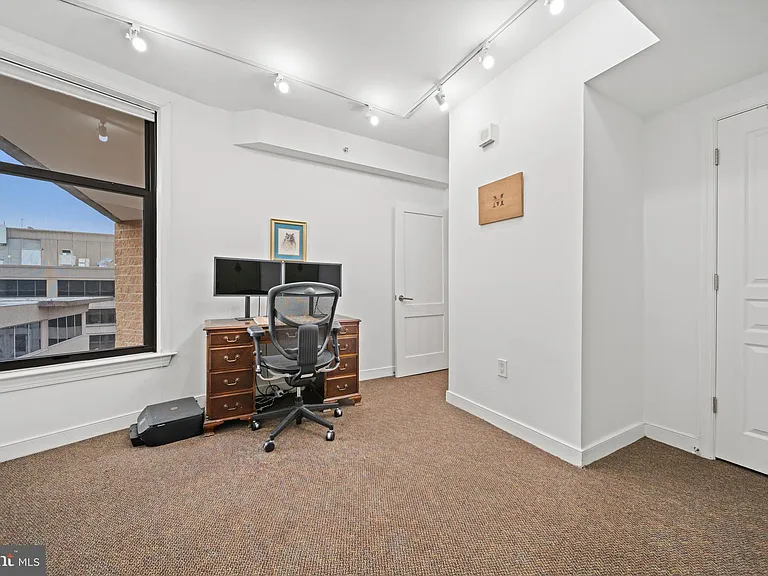 631 D St NW #1139 — Photo 31