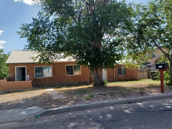3020A Jemez Rd #A, Santa Fe, NM 87507