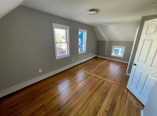 25 Leah St FLOOR 3, Providence, RI 02908