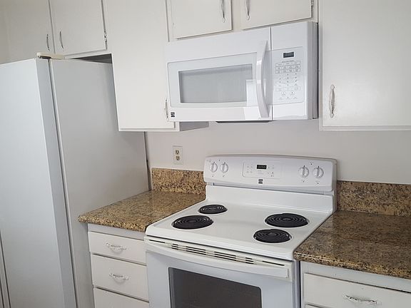 4th image of 19832 Spanish Oak Dr