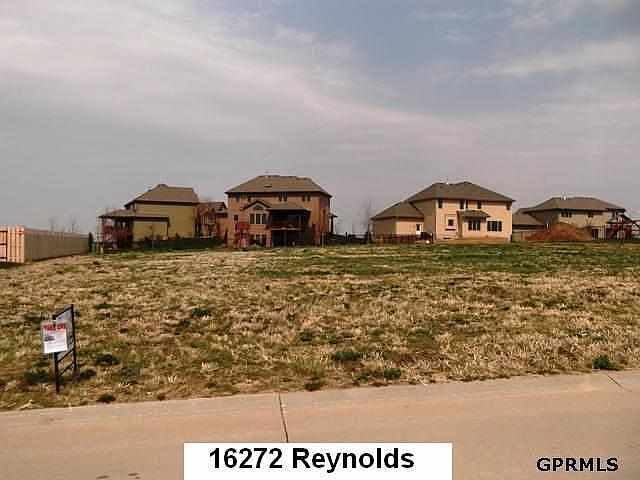 1st image of 16272 Reynolds St