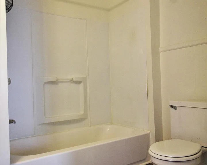 1513 Bolton St. — Photo 27