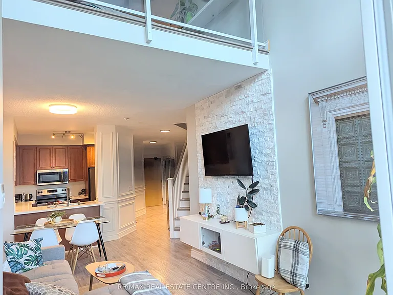 220 Burnhamthorpe Rd W #711 — Photo 5
