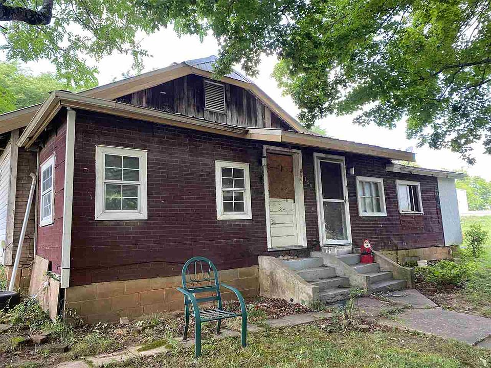 1st image of 850-836 840 Nashville St