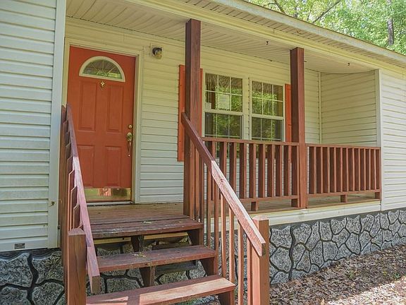 2nd image of 576 Lake Forest Dr
