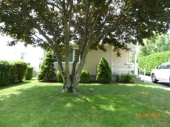 34 Auburn St, Chicopee, MA 01013