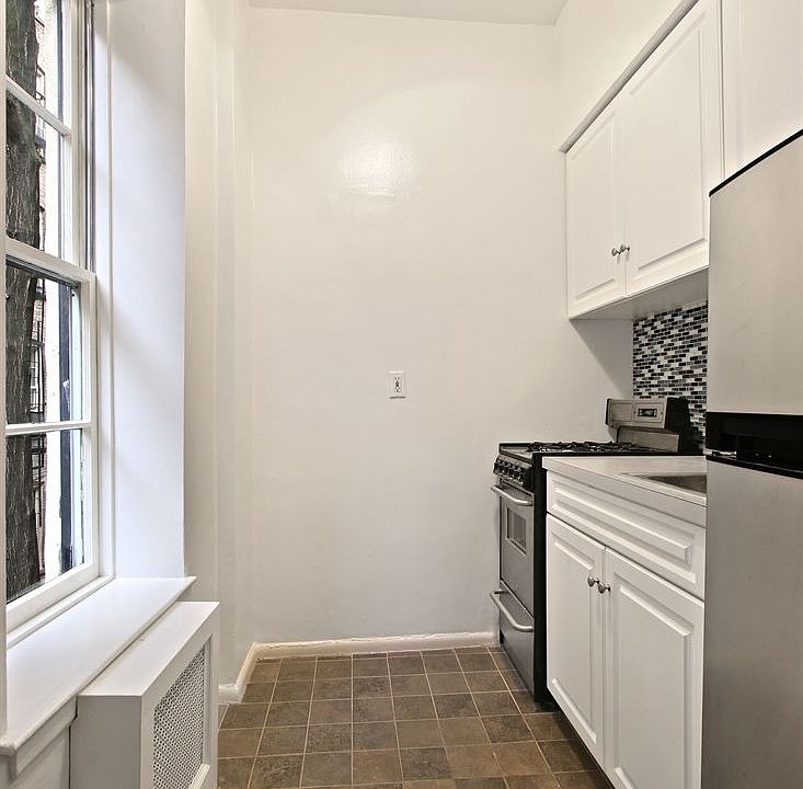1st image of 259 W 12th St APT 2D