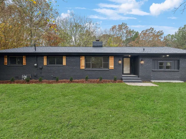 1104 Remington Pl, Manchester, TN 37355