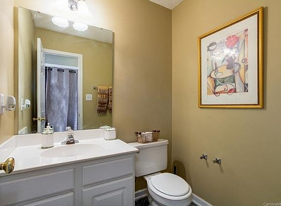 5th image of 6328 Goldenfield Dr