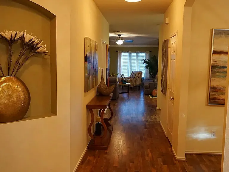 141 Trinity Dr — Photo 5