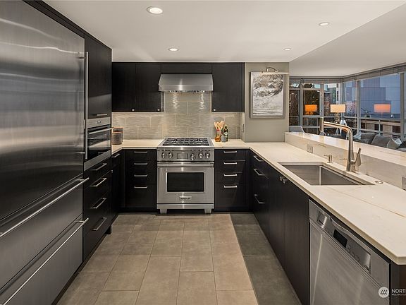 5th image of 2929 1st Avenue #303