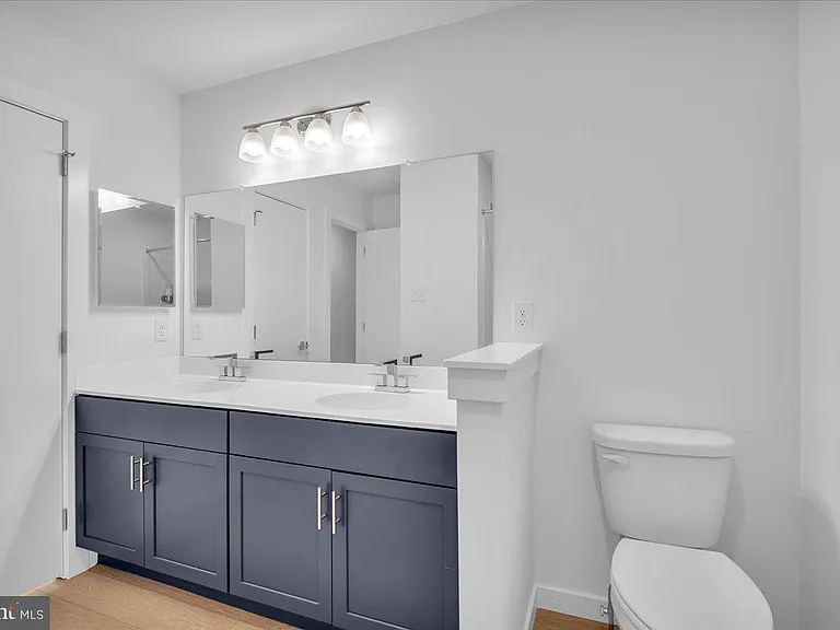 904 Riverplace Dr — Photo 17