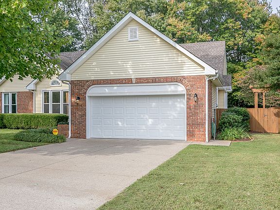 2nd image of 1516 Magnolia Dr