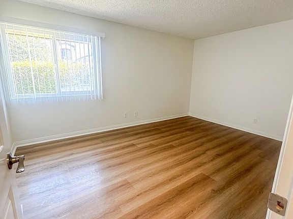 4th image of 2219 Ruhland Ave #1A