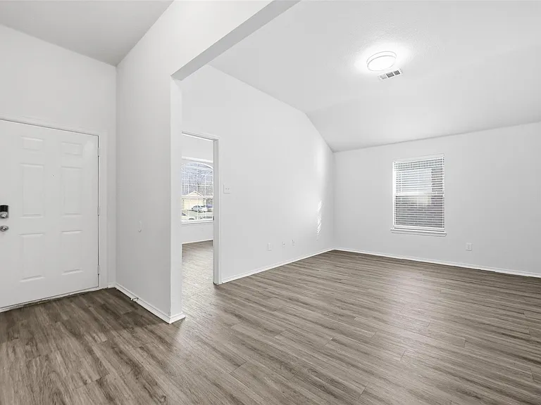 518 Niagara Falls Dr — Photo 25