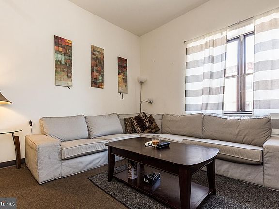 4th image of 506 South St #2F