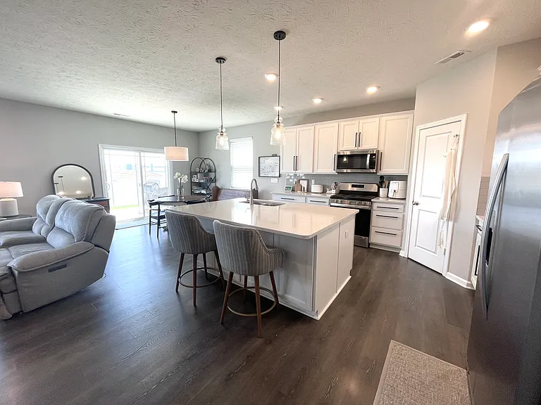141 Thorpe Dr — Photo 9