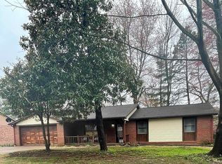 7599 Georgia Ln, Newburgh, IN 47630