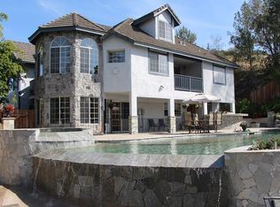 2433 Andersen Ln, Vista, CA 92084